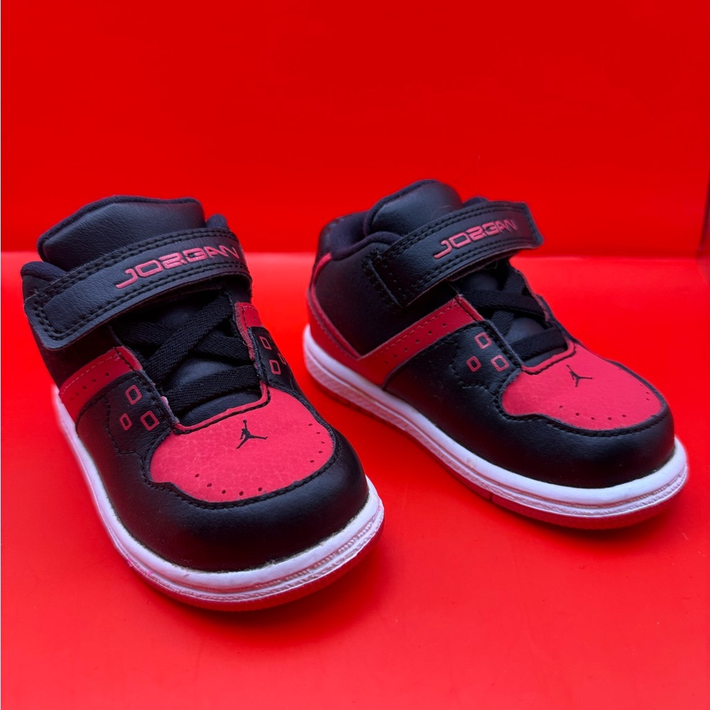 NIKE Jordan 1 Flight Low Black and Red Sneakers UNISEX Toddler size 6c